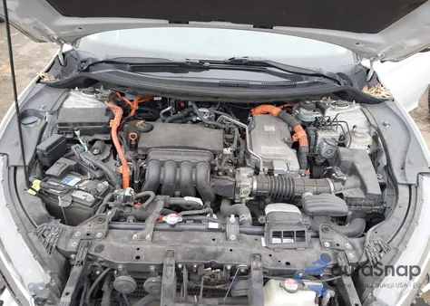 2018 Honda Clarity Plug-In Hybrid Touring z USA, uszkodzony, nr VIN JHMZC5F30JC001063